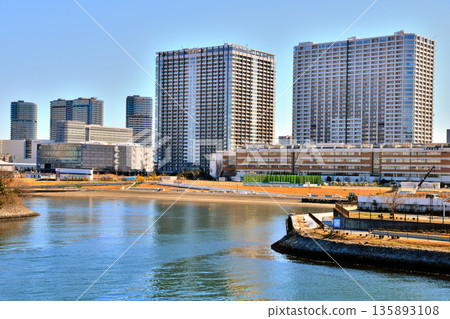 Fujimi Bridge / View of Ariake Nishi Gakuen from Shinonome Canal (Koto Ward, Tokyo) [2026.1] 135893108