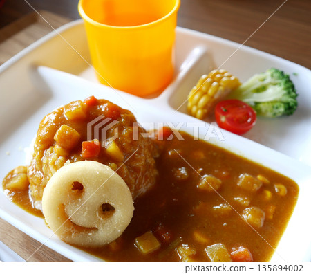 Children's curry 135894002