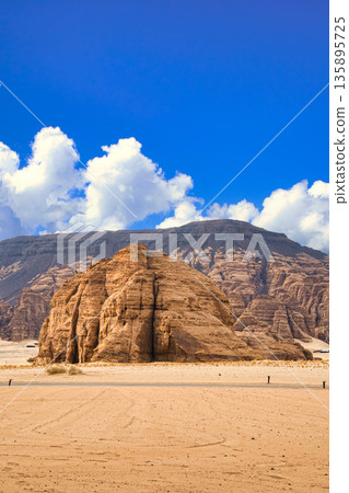 阿魯拉老城的美景 阿魯拉老城的美景 135895725