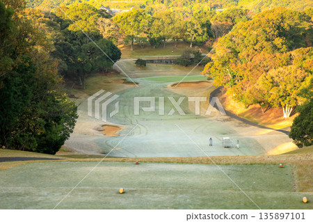 The first start on a frosty morning at Ocean Palace Golf Club in Nagasaki, Kyushu 135897101