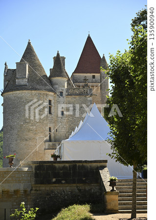 The Chateau des Milandes, a manor house in the commune of Castelnaud-la-Chapelle The Chateau des Milandes, a manor house in the commune of Castelnaud-la-Chapelle 135900940