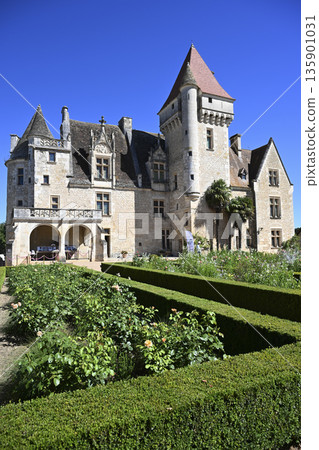 The Chateau des Milandes, a manor house in the commune of Castelnaud-la-Chapelle 135901031