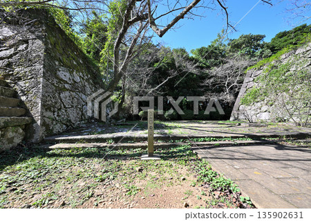 長崎縣「平戶城」的砲樓與景觀 135902631