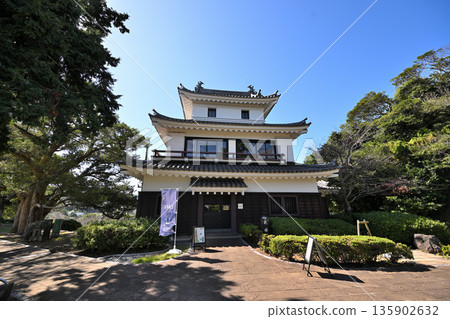 長崎縣「平戶城」的砲樓與景觀 長崎縣「平戶城」的砲樓與景觀 135902632