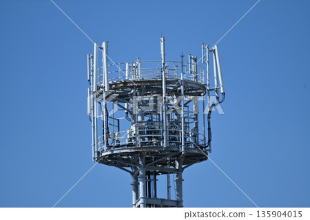 下一代通訊影像 通訊影像（無線電塔：基地台） 135904015