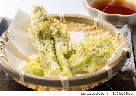 [Taste of Spring] Taranome Tempura [Nagano Prefecture] 135905996