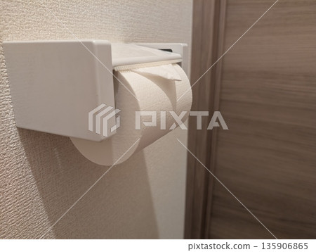 clean toilet clean toilet 135906865