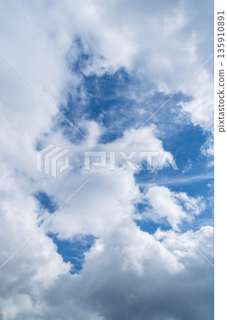 Autumn sky seen from the mountains - Cloudy day 09 135910891