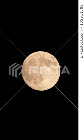 full moon full moon 135911588