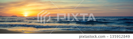 Seascape in the early morning. Sunrise over the sea 135912849