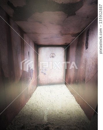 奈良縣木虎墓壁畫,石室內部模型。 奈良縣木虎墓壁畫,石室內部模型。 135912887