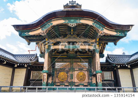 京都市東本願寺菊花門 京都市東本願寺菊花門 135914154