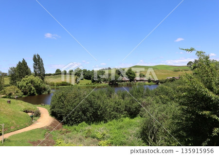 從哈比屯（紐西蘭瑪塔瑪塔）遠處看到的綠龍 135915956