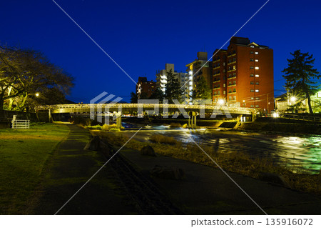 The illuminated Asano River area in Kanazawa The illuminated Asano River area in Kanazawa 135916072