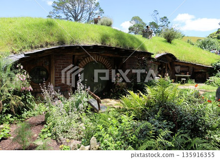 Scenery of Hobbiton [Matamata, New Zealand] 135916355