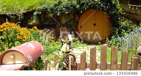 Scenery of Hobbiton [Matamata, New Zealand] 135916406