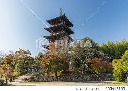 日本岡山縣總社市備中國分寺的五重塔 135917165