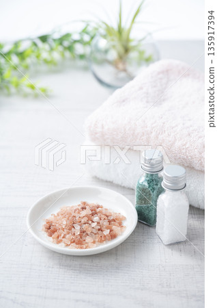 Bath salt 135917394