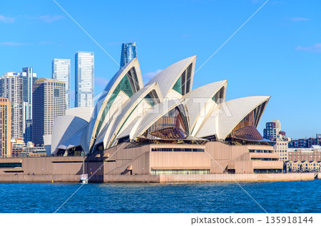 Beautiful view of the Opera House in Sydney, Australia Beautiful view of the Opera House in Sydney, Australia 135918144