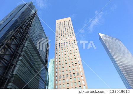 Shiodome Streetscape 135919613