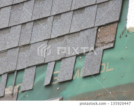 Peeling roof Peeling roof 135920447