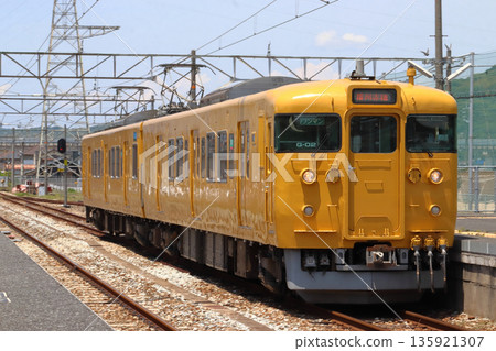 Hakubi Line/Ako Line 115 series train (2-car train) 135921307