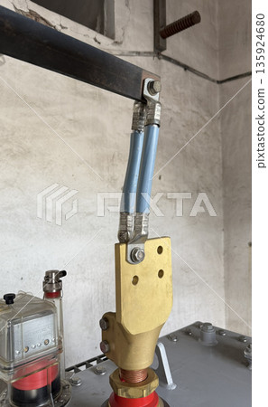 cable, engineer, plant 135924680