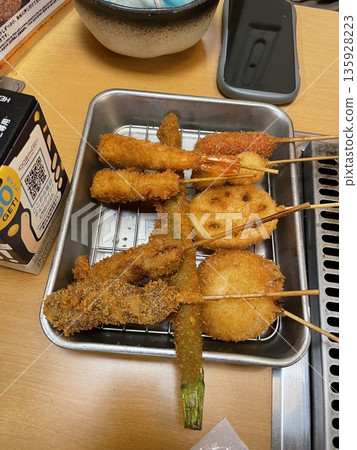 <Osaka Prefecture> Eat Kushikatsu in Shinsekai <Osaka Prefecture> Eat Kushikatsu in Shinsekai 135928223