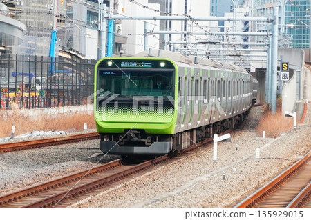 山手線列車 135929015