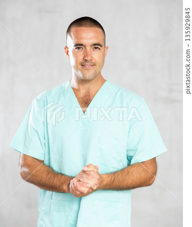 doctor actively imparts 135929845