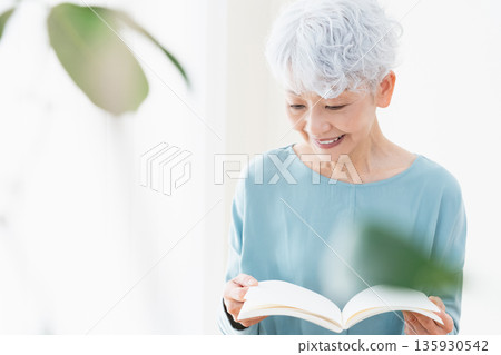 高級女人讀 高級女人讀 135930542