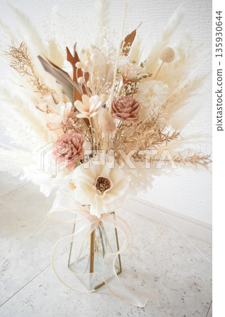 dried flower wedding bouquet 135930644