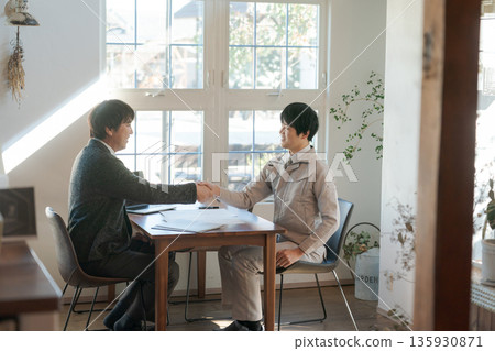 business people shaking hands business people shaking hands 135930871