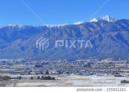 冬天安曇野和北阿爾卑斯山 135931161