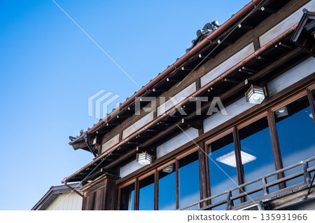 日本老房子裡保留下來的屋簷和橫樑等精美建築細節 135931966