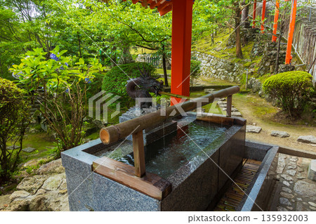 Summer World Heritage Site: Kumano Sanzan, Kumano Nachi Taisha Shrine, Chozuya Summer World Heritage Site: Kumano Sanzan, Kumano Nachi Taisha Shrine, Chozuya 135932003