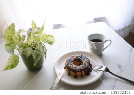 Chocolate-covered Baumkuchen Chocolate-covered Baumkuchen 135932301