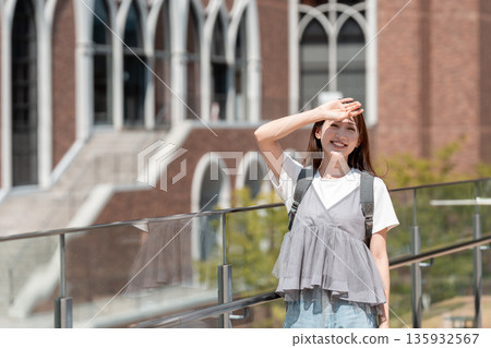 女大學生校園生活大學 135932567