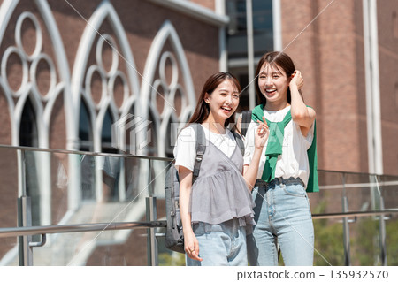 女大學生寫真：校園生活 135932570