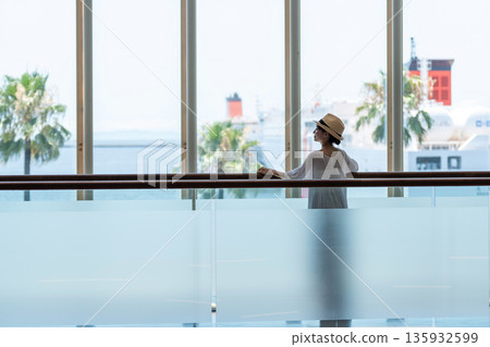 Women going on a trip 135932599