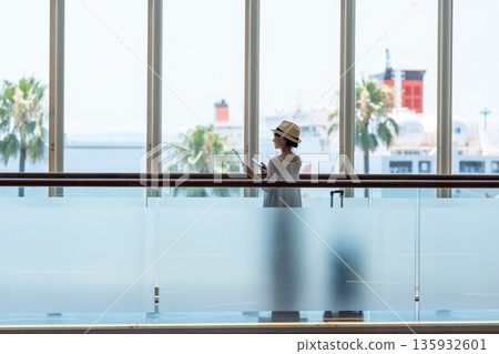 婦女去旅行 135932601