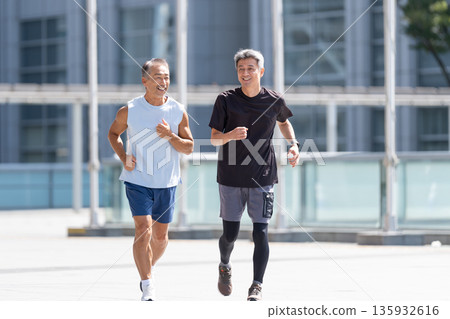 Senior man jogging Senior man jogging 135932616