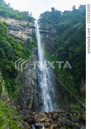 Nachi Falls, a World Heritage Site and one of Japan's three most famous waterfalls Nachi Falls, a World Heritage Site and one of Japan's three most famous waterfalls 135933088