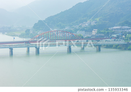 和歌山縣新宮市新宮城遺址的夏日景色 135933346