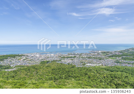北海道紋別市－初夏的紋別市街景 135936243