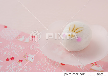 可愛的兔子造型蒸包 可愛的兔子造型蒸包 135938245