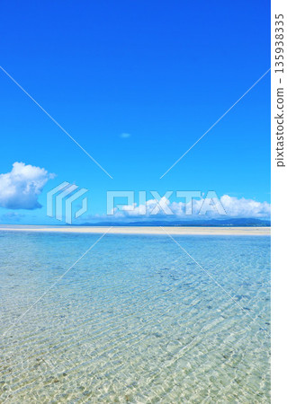 沖繩竹富島藍天和大海 沖繩竹富島藍天和大海 135938335