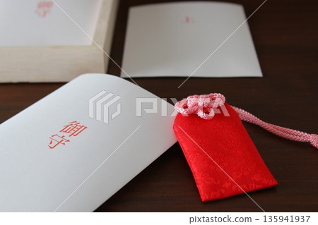 Amulet gift bag "Omamori" [Close-up, simple, copy space] 135941937