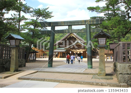 Izumo Taisha Shrine and Torii Gate (Izumo City) Izumo Taisha Shrine and Torii Gate (Izumo City) 135943433