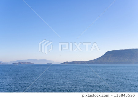 從小豆島渡輪上看到的風景 從小豆島渡輪上看到的風景 135943550